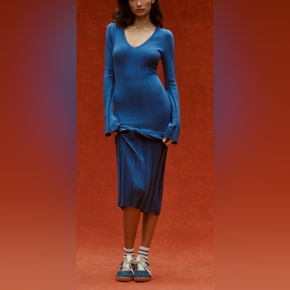 NWOT Electric & Rose Nicola Long Sleeve Rib Midi blue size XS  Dress